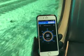 用手机软件看火车行驶时的速度视频封面