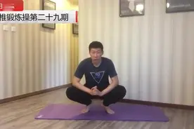 抱膝打滚好处好, 3天就能感受到变化, 每天几分钟, 修复腰椎损伤