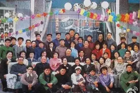 中国电视史上的第一台春晚 是在阿拉上海图片