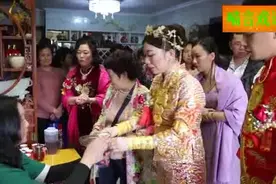 真人真事 新娘的身上已经挂满黄金 娘家人还抢着送黄金 真幸福视频封面