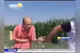 儿子拉住老爸一起出去外面，老爸想法子，逃出了儿子手掌视频封面