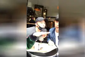Kasper幕后花絮EXO灿烈的手势动作