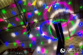 网络媒体走转改：乡村KTV，唱出来的变化图片