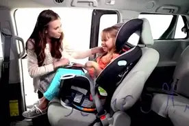 教你调节婴幼儿车用安全座椅视频封面