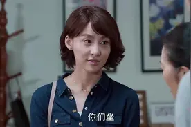 奶奶把房产证拿出来，让小伙去治疗，却又回想起了这一幕！