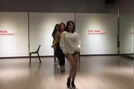 程潇孟美岐吴宣仪乐华测评，乐华三姐果然不是白叫的，加油大哥！视频封面