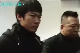 师胜杰葬礼现场，哀声一片，老婆哭到没声!视频封面