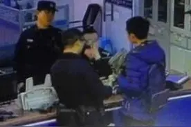 “伪基站”背包客现身小区？原是军迷试驾坦克模型图片