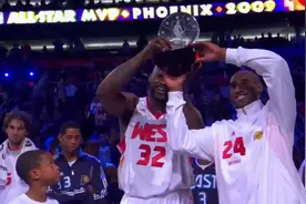回顾经典！09年菲尼克斯全明星 科比与奥尼尔共享NBA全明星MVP视频封面