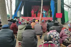 河南农村庙会唱大戏，一千五一场的戏曲一连唱8天，来听听可值视频封面