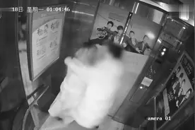 湖北男子电梯里搂抱强吻陌生女孩1分钟，到派出所后更嚣张视频封面