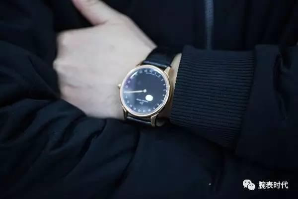 һ������ʱ��һ��ָ�룬������ſ˵��޵�Ƣ�ԣ�