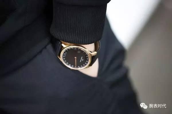 һ������ʱ��һ��ָ�룬������ſ˵��޵�Ƣ�ԣ�