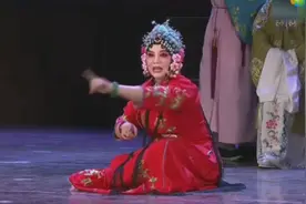 豫剧边玉洁老师搞笑版【双拜堂】饰演‘上百万’之女‘上瘾’