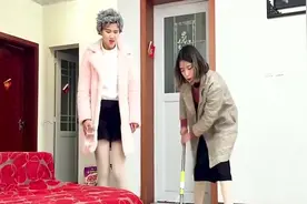 儿媳整天被婆婆虐待，一气之下摔门而去，结局却很暖心！视频封面