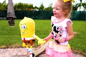 小萝莉和海绵宝宝唱老麦克农场儿童歌曲