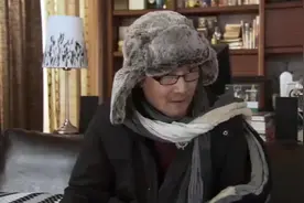 男子刻意打扮寒酸，把朋友都吓了一跳，说出原因后朋友都服了