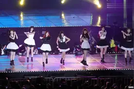 女团OHMYGIRL唱跳韩语《爱你》，全程高甜可爱