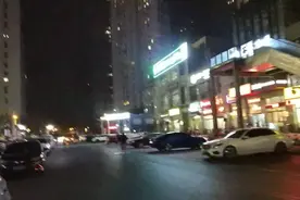 小胖坚持健身第九天了，脚踝疼依然坚持下来，每天八公里，我要瘦图片