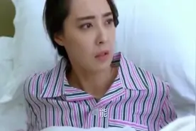 产妇强忍着剧痛开奶，为了能让孩子吃口母乳，叫声撕心裂肺！视频封面