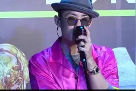 台媒曝吴建豪和百亿娇妻离异前妻“不愿谈细节”视频封面