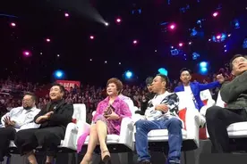 《欢乐喜剧人》娇娇，凭借星光大道走红，赵本山评价她为宝图片