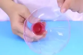 塑料瓶别再扔了，在家就能做手工，无聊时候可以打发时间视频封面