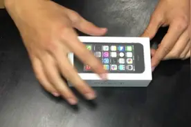 DIY：两分钟让你iPhone包装盒秒变充电底座