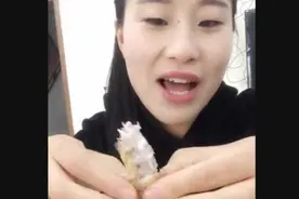 蕾蕾来啦，椒盐皮皮虾，全母的每个都是带黄的！吃起来超香！视频封面