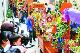 演绎百年传统祈求好运平安 勒流众涌飘色热闹登场图片