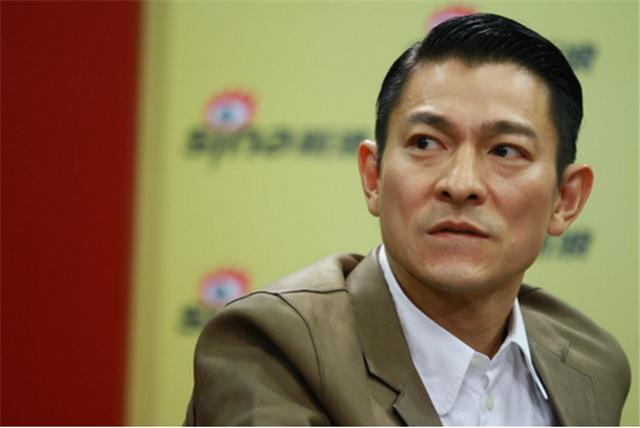 盘点娱乐圈十大最爱国的明星:姚明拒绝代言,最后一个太厉害