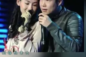 张柏芝胸前扣子突然滑落-小沈阳直接用手挡住了-这就是修养！视频封面