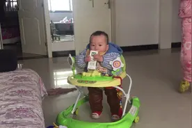 我家儿子1周岁了，如此调皮捣蛋！