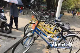 骑共享单车需加微信领取密码 市民怀疑遇到“假货”图片
