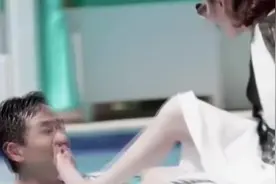 程丽莎拿脚戳郭晓冬脸，谁注意郭晓冬的小动作？视频封面