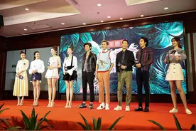 杨佑宁综艺首秀空降《花少3》江疏影秒变迷妹图片