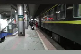 甘肃兰州火车站，出站要小心，都说兰州站外面骗子最多！视频封面