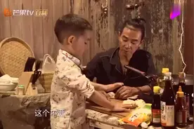 展示港式英语的Jasper，包包子流口水的他，陈小春都“嫌弃”了！视频封面