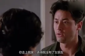 香港经典警匪片，男警察喜欢上美女主播，没想到做梦都这么好！