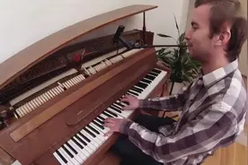 小伙分享自己最喜欢的几首钢琴曲，果然要喜欢才能弹得这么走心啊