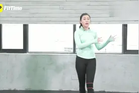 维持正确走路姿势教学，避免含胸驼背