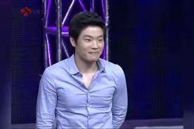 韩国小伙表白方式真让人感动，为她的专属表白，全场哭成泪人