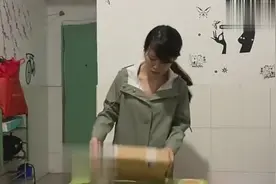 深圳打工妹尝试一个新发型，老公笑个不停，这是因为啥