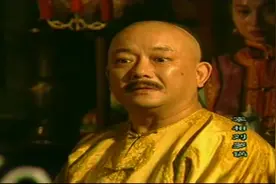 和珅过生日，刘墉送一幅画祝寿，却把人中画的很长视频封面