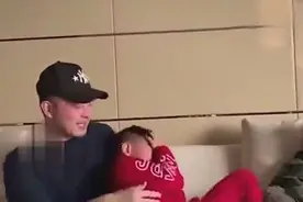 沙溢带着安吉和小鱼儿唱《学猫叫》，小鱼儿要求c位视频封面