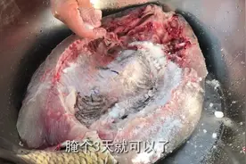 农村婆婆腌制草鱼，手把手教你晒出好鱼干，一个小秘诀鱼干更好吃
