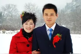 韩国夫妻河南过年 美貌妻子被中国饺子迷倒图片