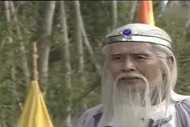 封神榜：殷郊用阴阳镜照土行孙 不料被哪吒用身体挡住 哪吒厉害了