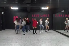 《BoomBoom》练习室版本，韩国女团的编舞真的是没话说！视频封面