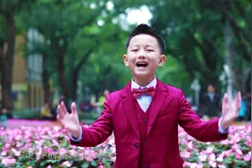 一曲《爱心》开启爱心之旅，建议每个人都听听！